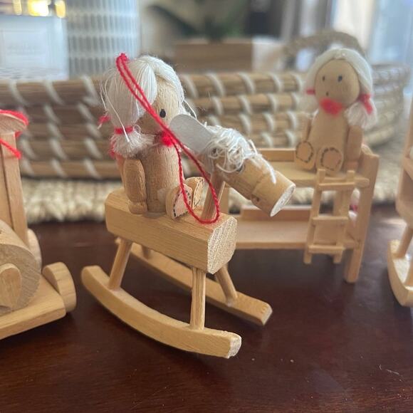 Vintage 70’s wood Christmas ornaments set of 6 - Picture 3 of 9